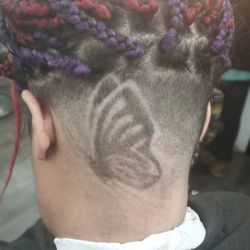 Demisett Cutz Barbershop - Freestyle butterfly design