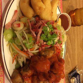 Golden Crown Restaurant - Hot and fresh shrimp and sweet n sour pork (or chicken--I forgot) - Chinese Near Me - Salem, Oregon