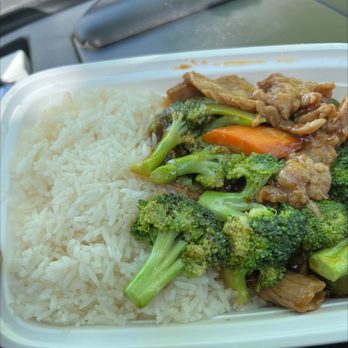 Sunny China House - Beef and C18. Beef with Broccoli Combination - Chinese Near Me - Springfield, Illinois Sunny China House - Beef and C18. Beef with Broccoli Combination - Chinese Near Me - Springfield, Illinois