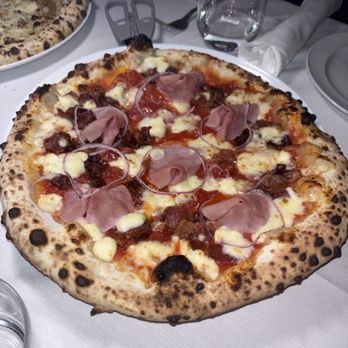 Social Corner - CRIMINALE $33 - Pizza Near Me - Vancouver, British Columbia