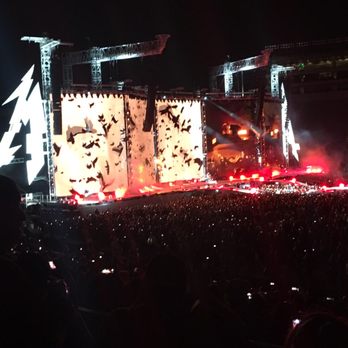 Rose Bowl Stadium - Metallica! - Stadiums & Arenas Near Me - Pasadena, California
