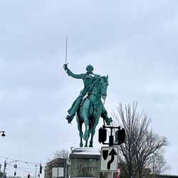 Marquis de Lafayette Statue