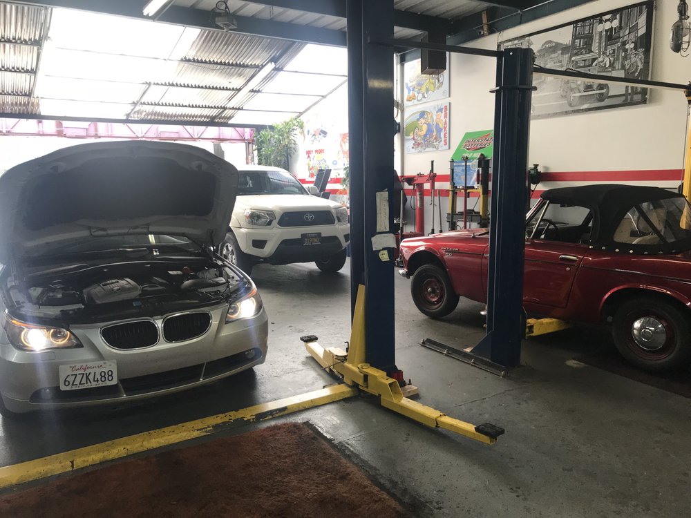 NEW SUN AUTO SERVICES & REPAIR 17 Reviews 6935 Melrose Ave, Los