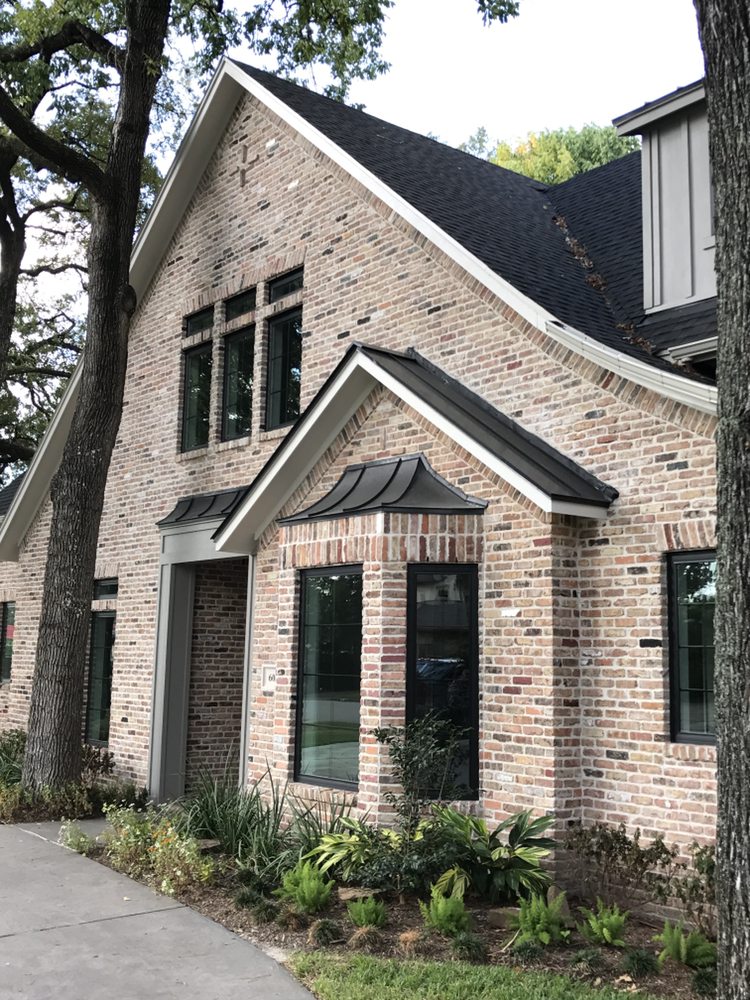 Slide of Stone Gate Roofing