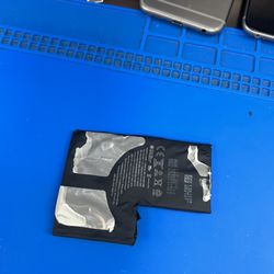 Airtech Communications - This was the broken ,original, Apple battery.