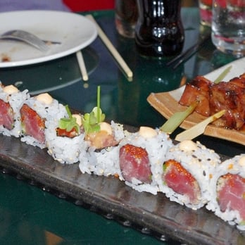 Zuma - Spicy Tuna Maki Rolls - Japanese Near Me - Miami, Florida Zuma - Spicy Tuna Maki Rolls - Japanese Near Me - Miami, Florida