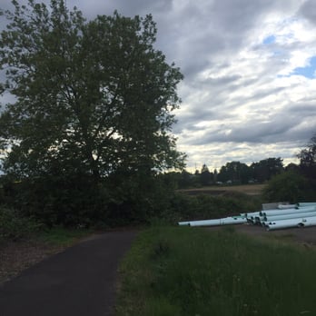 Fanno Creek Trail - Near 217 - Hiking Near Me - Portland, Oregon
