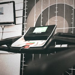 Outfitter - Unsere Running-Abteilung mit eigener Laufband-Analyse - damit findest du den perfekten Schuh für deine Füße.