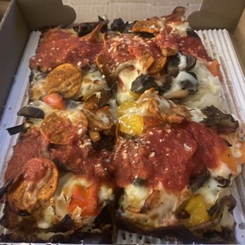 Underground Pizza - The PO (peppers and onions) Pizza with added mushroom and Vegan Pepperoni (they're delicious) - Pizza Near Me - Baltimore, Maryland