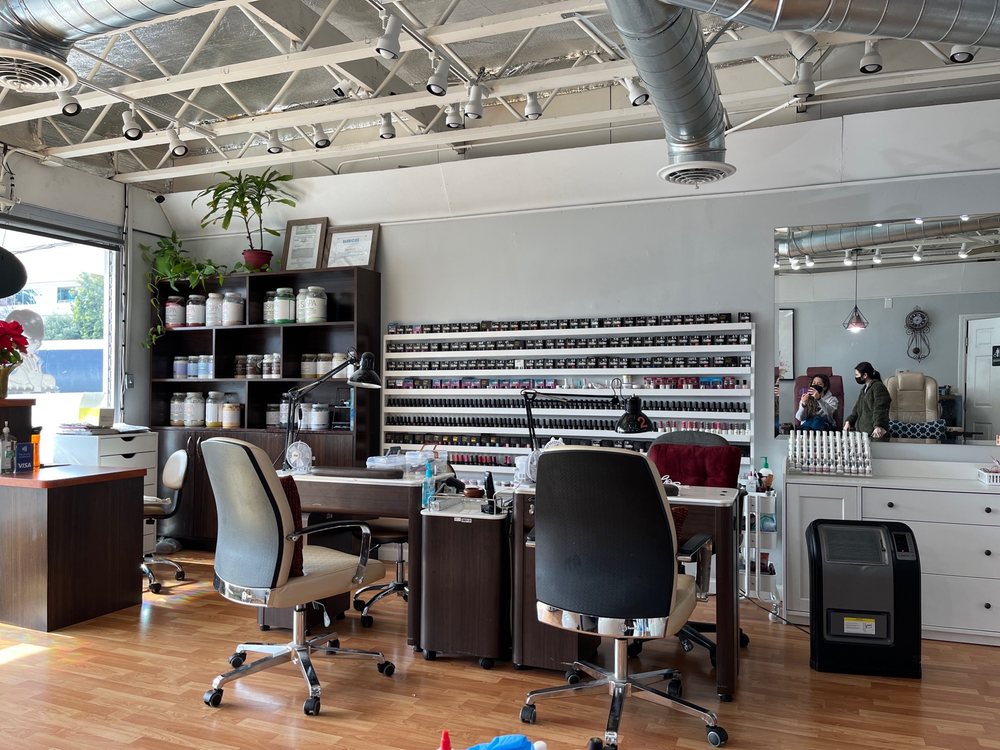 Natural and Organic Nail Care Logo