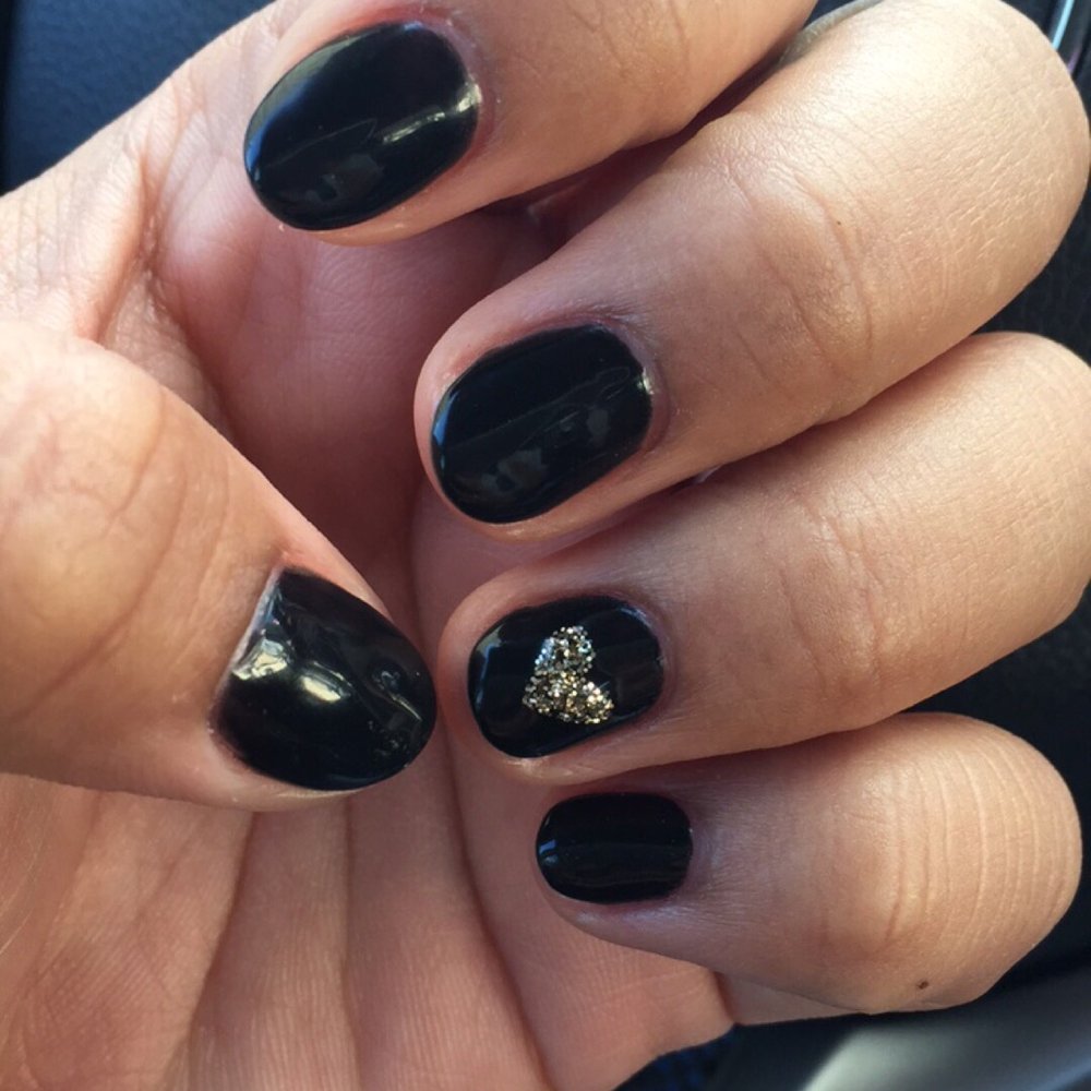 HELLO BOMBSHELL - Simple but cute! Jordan suggested the heart for "Valentine's Day" theme, and I love it! :) - Sugaring Near Me - Honolulu, Hawaii