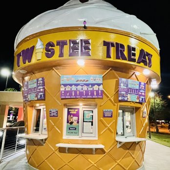 Twistee Treat - UCF - an ice cream shop - Ice Cream & Frozen Yogurt Near Me - Orlando, Florida Twistee Treat - UCF - an ice cream shop - Ice Cream & Frozen Yogurt Near Me - Orlando, Florida