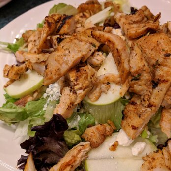 Angelo's Restaurant - Gorgonzola Salad with chicken - Italian Near Me - Glastonbury, Connecticut Angelo's Restaurant - Gorgonzola Salad with chicken - Italian Near Me - Glastonbury, Connecticut