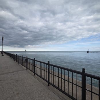 Navy Pier - Landmarks & Historical Buildings Near Me - Chicago, Illinois