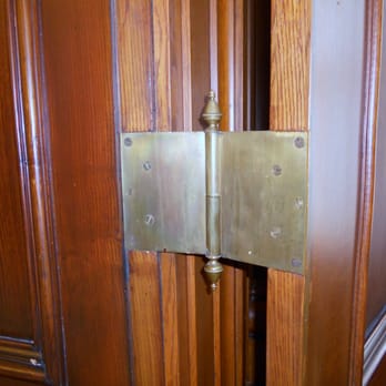 Pioneer Courthouse - from fabulous millwork to door hinges, architectural details abound - Landmarks & Historical Buildings Near Me - Portland, Oregon Pioneer Courthouse - from fabulous millwork to door hinges, architectural details abound - Landmarks & Historical Buildings Near Me - Portland, Oregon