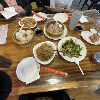 Red Tiger Dumpling House - R4. Vegetable Fried Rice, M9. Broccoli with Garlic Sauce, D29 Sesame Balls, R10. Chicken Lo Mein - Shanghainese Near Me - Stony Brook, New York