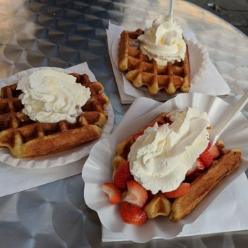 Salon de Chocolat - Belgian waffles with whipped cream and one + strawberries. - Macarons Near Me - Gent, VOV Salon de Chocolat - Belgian waffles with whipped cream and one + strawberries. - Macarons Near Me - Gent, VOV