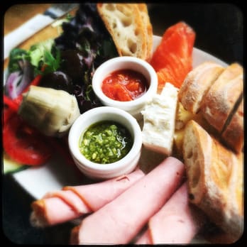 Retro Cafe - Creamy salmon and cheese! - Restaurants Near Me - Hobart, TAS