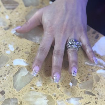 Luxe Studio Nail Spa - Nail Salons Near Me - Wheaton, Illinois