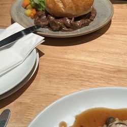 The Birds & Bees - Steak & Ale pie