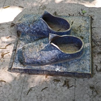Dom St. Peter - Replica of Martin Luther's Shoes - Churches Near Me - Worms, RP Dom St. Peter - Replica of Martin Luther's Shoes - Churches Near Me - Worms, RP