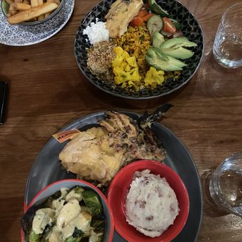 Nando's Peri-Peri - PERi Chicken Rainbow Bowl 1/4 Chicken Breast PERi Chips with PERinaise - Portuguese Near Me - Silver Spring, Maryland