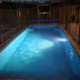 Oasis pool with light package