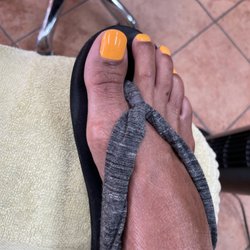 KV Nails - Summer sunshine pedicure