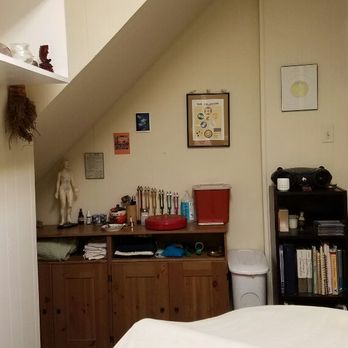Dynamic Strategies Acupuncture - Treatment room - Acupuncture Near Me - Towson, Maryland Dynamic Strategies Acupuncture - Treatment room - Acupuncture Near Me - Towson, Maryland