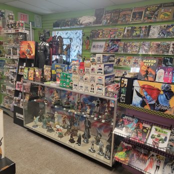 Fat Moose Comics & Games - Counter - Comic Books Near Me - Whippany, New Jersey
