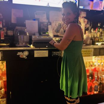 Dodeys Central - Bartender - Sports Bars Near Me - Phoenix, Arizona