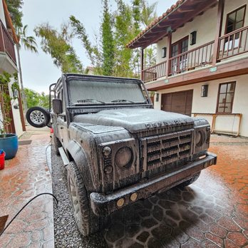 1. Louies Auto Detailing
