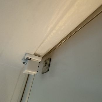 Rockwood Shutters - Completely not working because it's misaligned !!! - Shutters Near Me - Houston, Texas