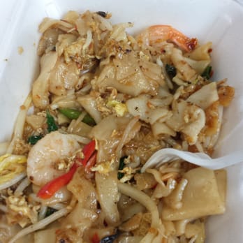 Thai Happy Bellies - Drunken noodle shrimp. Could have used more shrimp - Food Trucks Near Me Thai Happy Bellies - Drunken noodle shrimp. Could have used more shrimp - Food Trucks Near Me