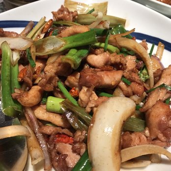 Good Earth - Shanghai Chili Chicken - nothing special. Wouldn't order it again or recommend. - Chinese Near Me - London, XGL Good Earth - Shanghai Chili Chicken - nothing special. Wouldn't order it again or recommend. - Chinese Near Me - London, XGL