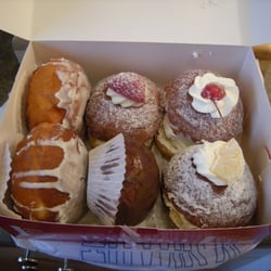 Oak Mill Bakery - Paczki!