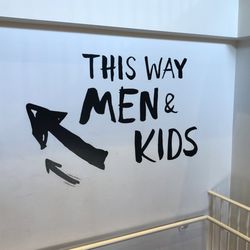 H&M - Women on the First Level