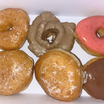 Baker's Dozen Donuts - Durham - Glazed, Maple Old Fashioned, Strawberry Icing Cake, Raspberry Filled Jelly, Lemon Filled Jelly, Bavarian Filled with Chocolate Icing - Donuts Near Me - Durham, North Carolina Baker's Dozen Donuts - Durham - Glazed, Maple Old Fashioned, Strawberry Icing Cake, Raspberry Filled Jelly, Lemon Filled Jelly, Bavarian Filled with Chocolate Icing - Donuts Near Me - Durham, North Carolina