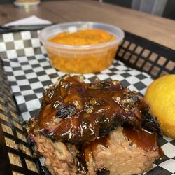 Sweet Magnolia Smokehouse - Brisket with sweet potato and cornbread