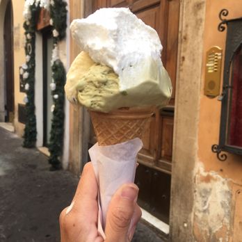 Giolitti - Pistachio & Stracciatella with panna on top - Ice Cream & Frozen Yogurt Near Me - Rome, RM