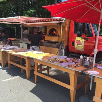 New Haven Pizza Truck - Food Trucks Near Me - North Haven, Connecticut