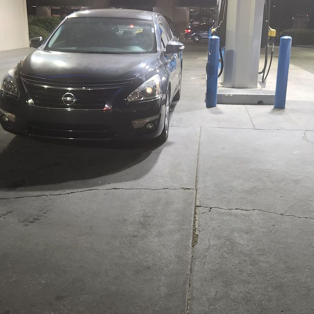 Valero - Car blocking pump - Gas Stations Near Me - Clovis, California Valero - Car blocking pump - Gas Stations Near Me - Clovis, California