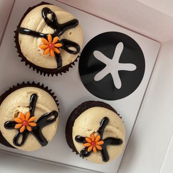 Georgetown Cupcake - Gluten-Free Chocolate Salted Caramel - Bakeries Near Me - Bethesda, Maryland Georgetown Cupcake - Gluten-Free Chocolate Salted Caramel - Bakeries Near Me - Bethesda, Maryland