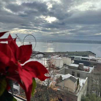 Lowell's Restaurant - View from the 3rd floor - American Near Me - Seattle, Washington Lowell's Restaurant - View from the 3rd floor - American Near Me - Seattle, Washington