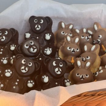 Baking Room - Desserts Near Me - Cypress, California