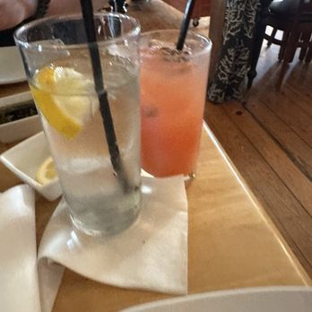 il Cigno Italiano - Mocktail and water - Italian Near Me - Swansboro, North Carolina