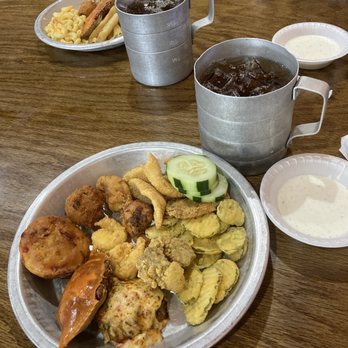 Berry's Seafood & Catfish House - Buffets Near Me - Magee, Mississippi Berry's Seafood & Catfish House - Buffets Near Me - Magee, Mississippi
