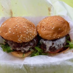 2 slider cheeseburgers...