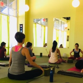breathe yoga studio - Teacher Trainee teaches Community Class. - Yoga Near Me - Atlanta, Georgia breathe yoga studio - Teacher Trainee teaches Community Class. - Yoga Near Me - Atlanta, Georgia