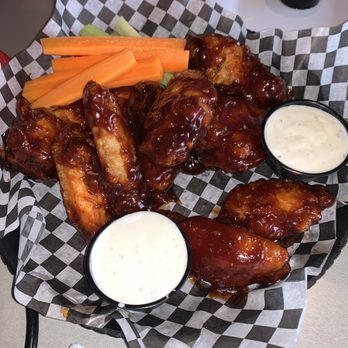 Sharky's Cafe - BBQ Wings... Excellent!!! - American Near Me - Latrobe, Pennsylvania